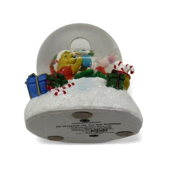 Bradford Exchange DISNEY All Wrapped Up For The Holidays Winnie Pooh Snow Globe - Picture 7 of 10